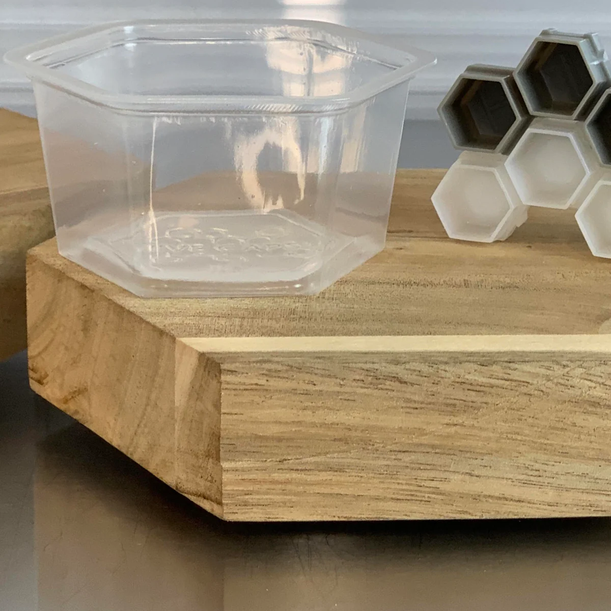 Hive Cups with Lids - Image 4