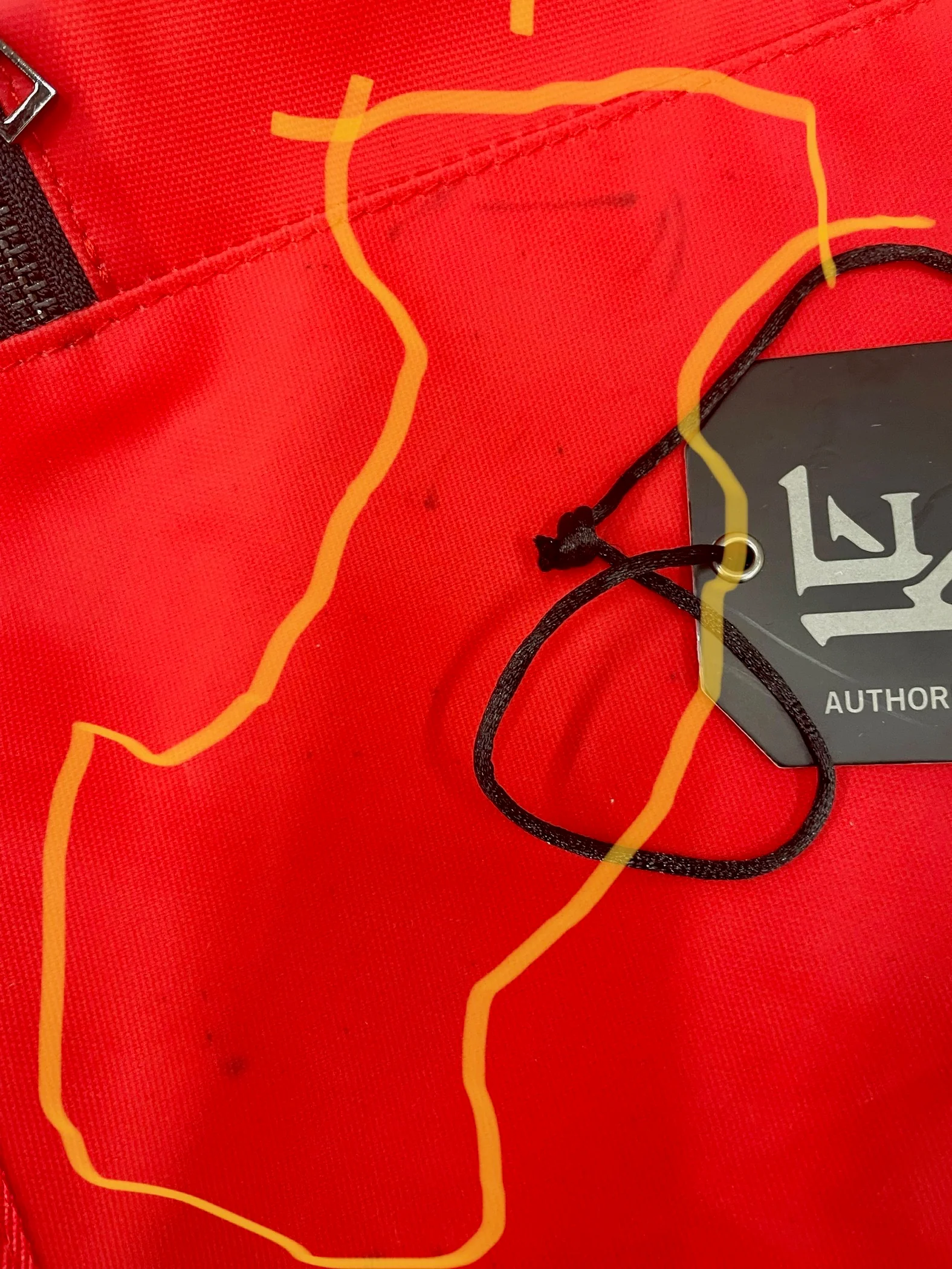 Knife & Flag Non-Porous Core Apron – Red – Minor Blemish - Image 3